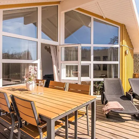 10 Person In Fan Fanø