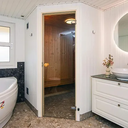 Feriehus Renovated House - By Traum *